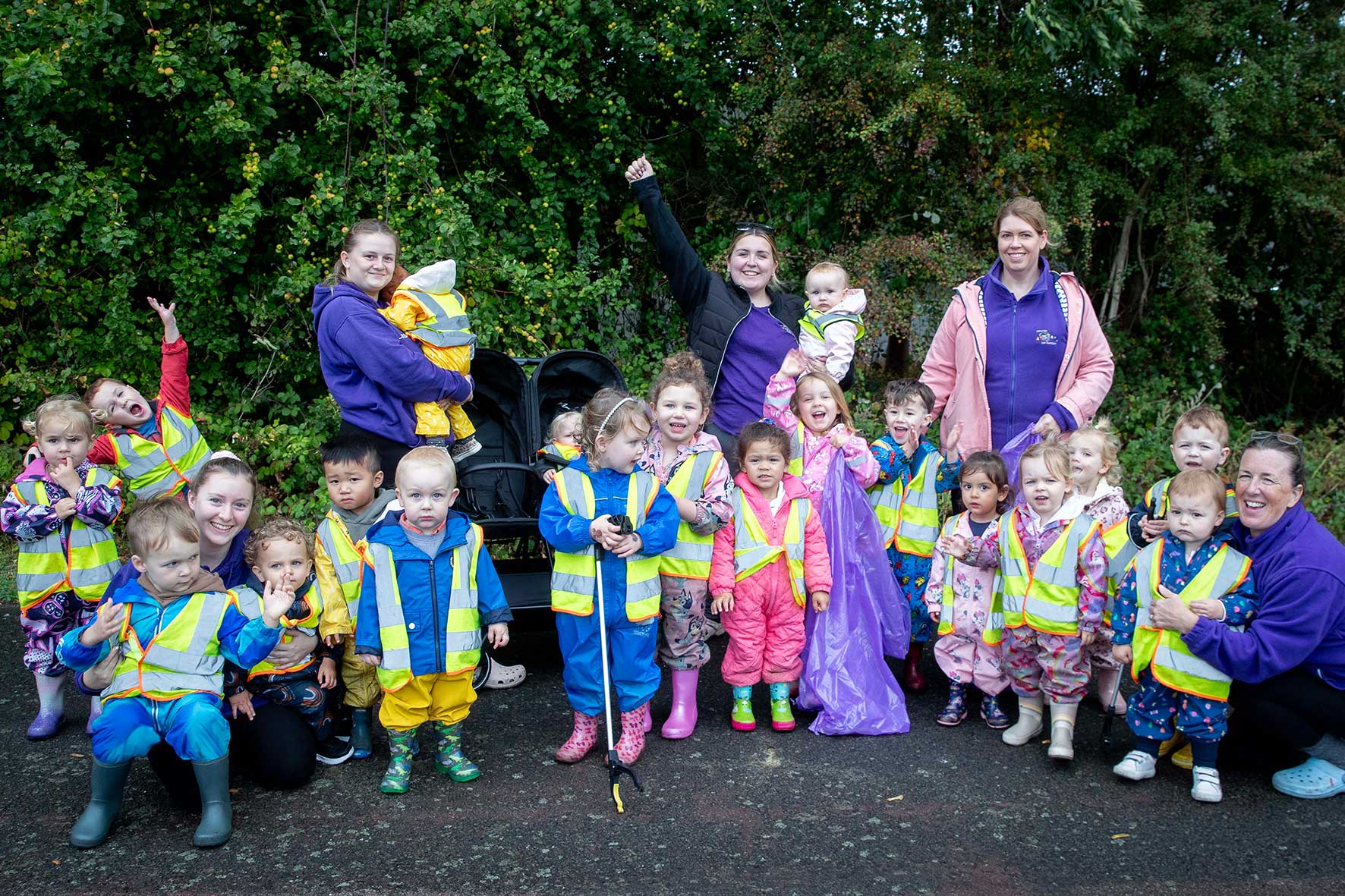 volunteers from Totstop Day Nursery