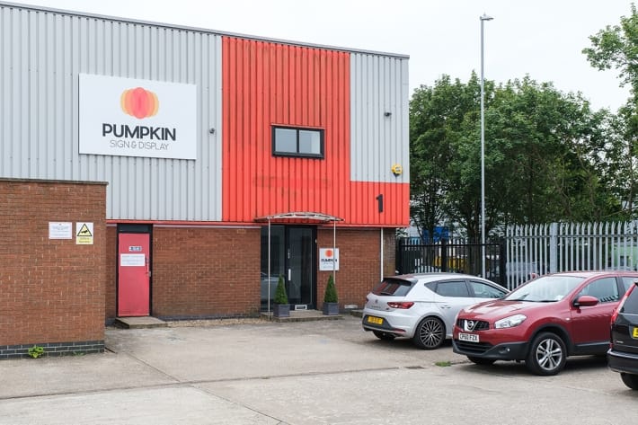 Pumpkin Sign & Display