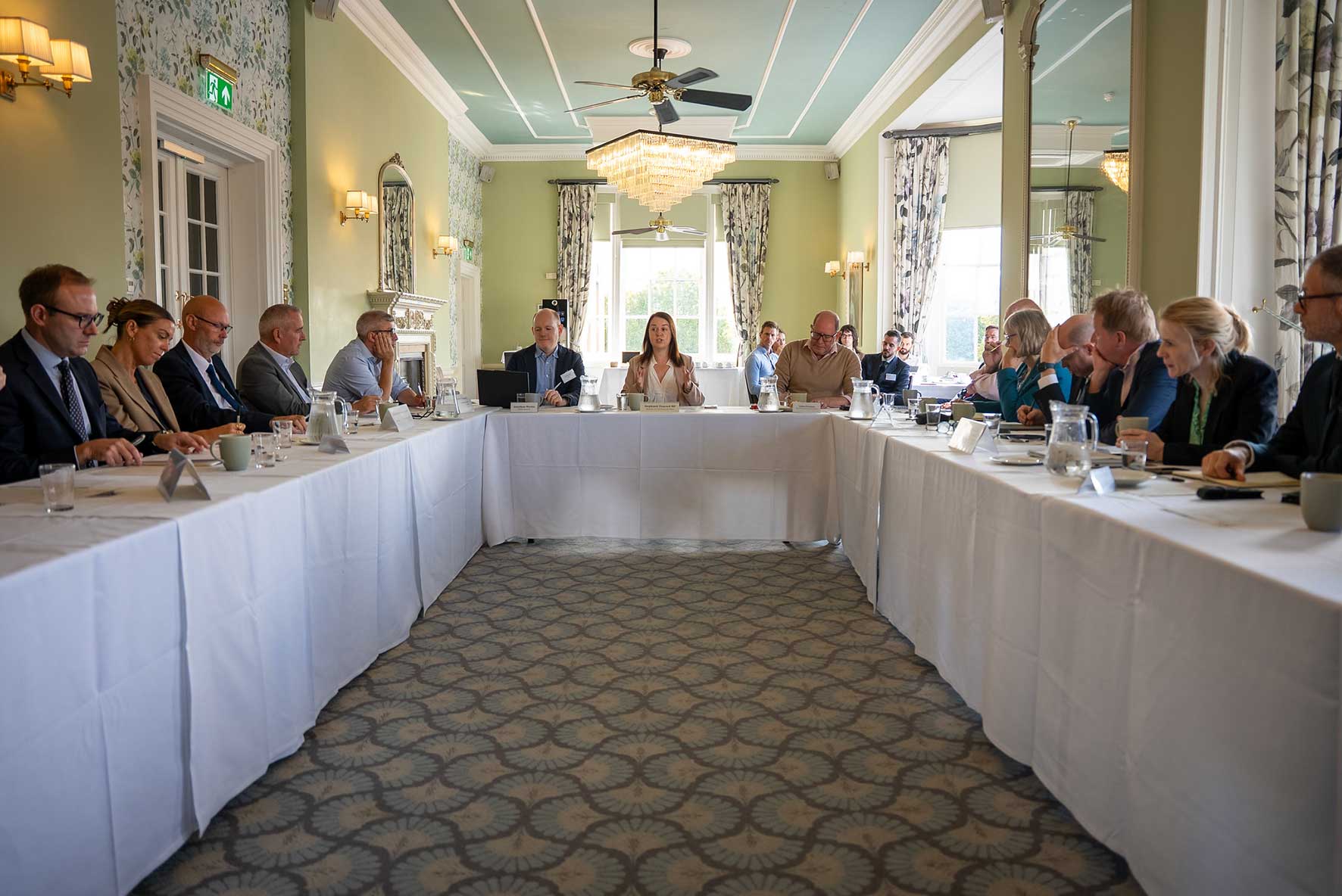 Tourism Minister attends Universal Studios Roundtable