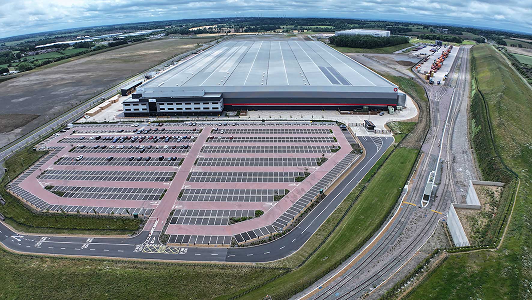 Aerial view of the Yusen Logistics distribution centre at SEGRO Logistics Park Northampton